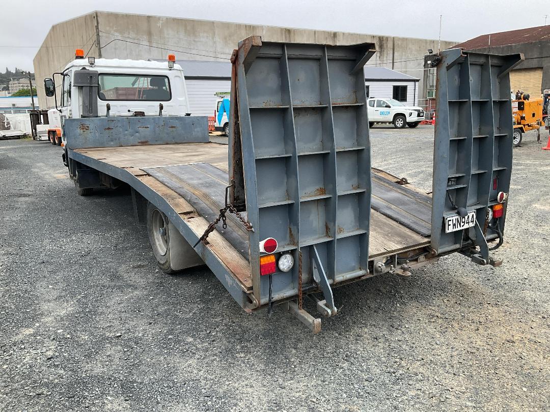 Photo '6' of Nissan MK205 Silver Bullet FLAT DECK Transporter