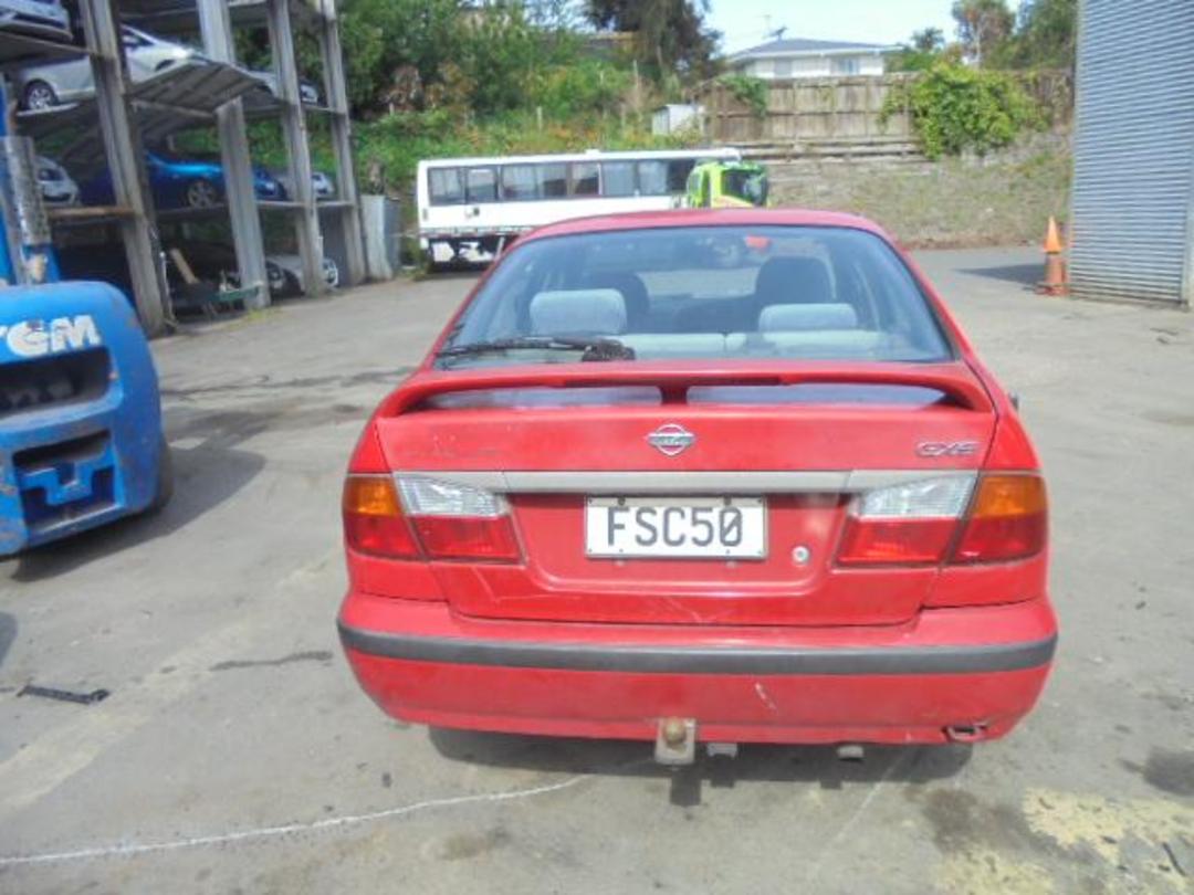 Photo '3' of Nissan Primera GXE Photo '3' of Nissan Primera GXE