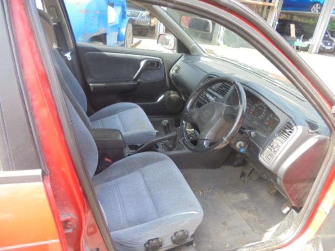 Photo '7' of Nissan Primera GXE Photo '7' of Nissan Primera GXE