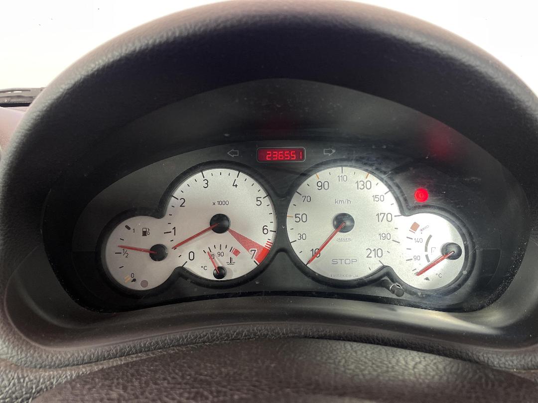 Photo '20' of Peugeot 206