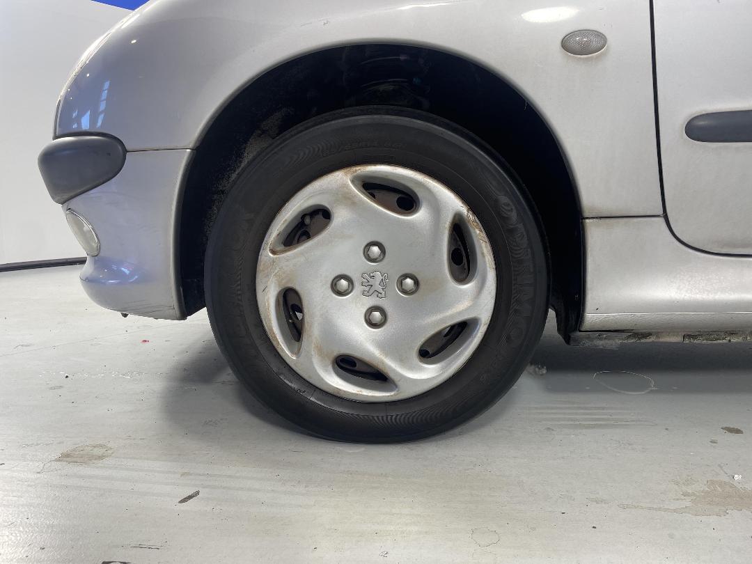 Photo '10' of Peugeot 206