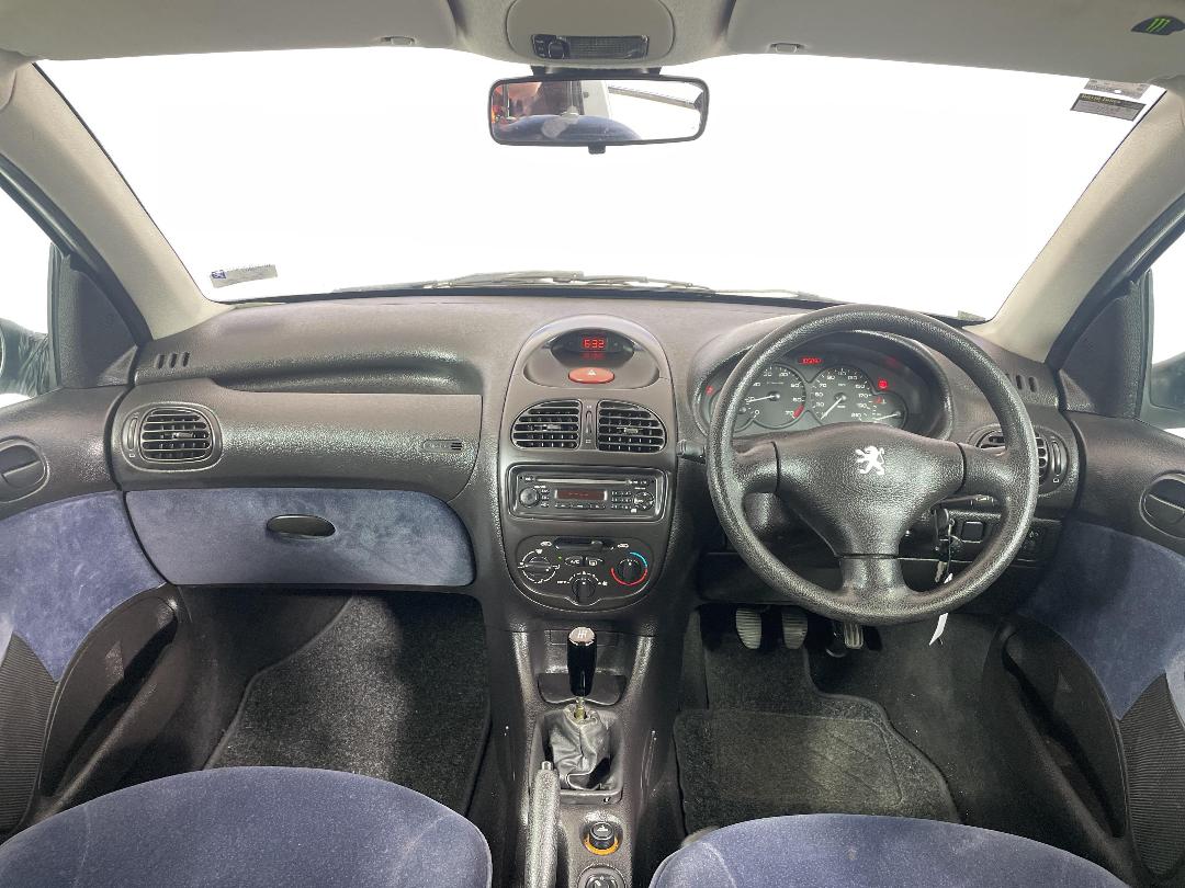 Photo '17' of Peugeot 206