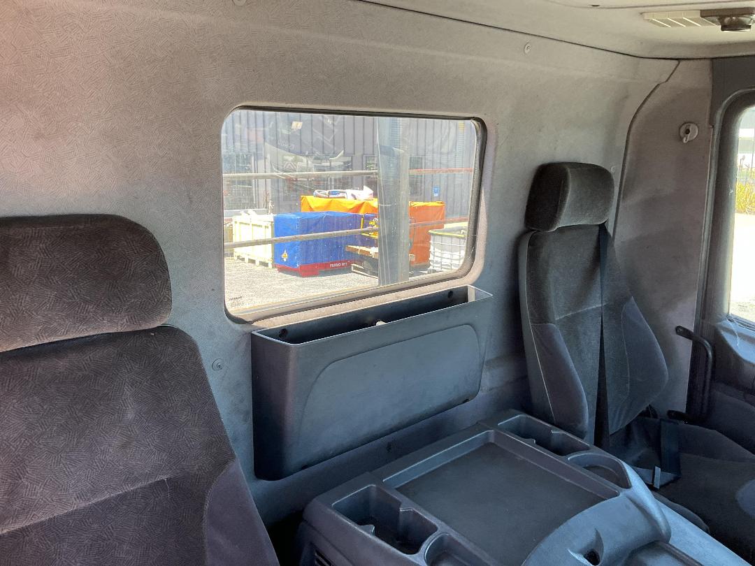 Photo '19' of Scania P114 114G 380 Flat Deck Photo '19' of Scania P114 114G 380 Flat Deck