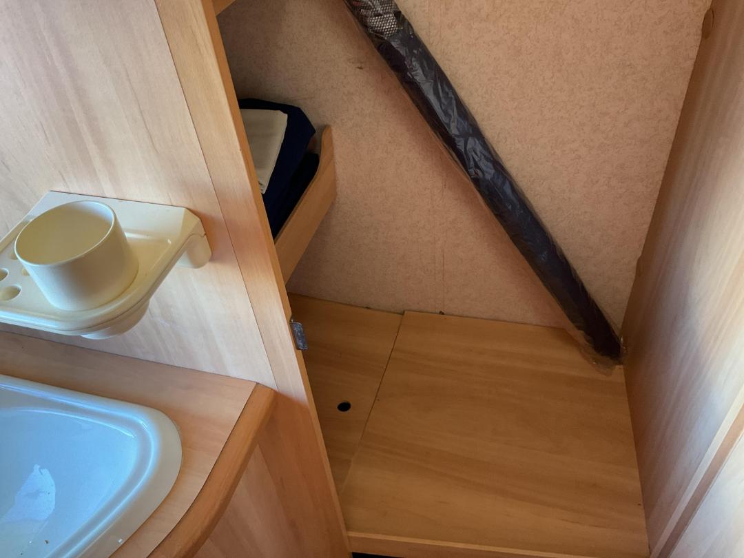 Photo '17' of Sterling 520 4 Berth Caravan - Single Photo '17' of Sterling 520 4 Berth Caravan - Single
