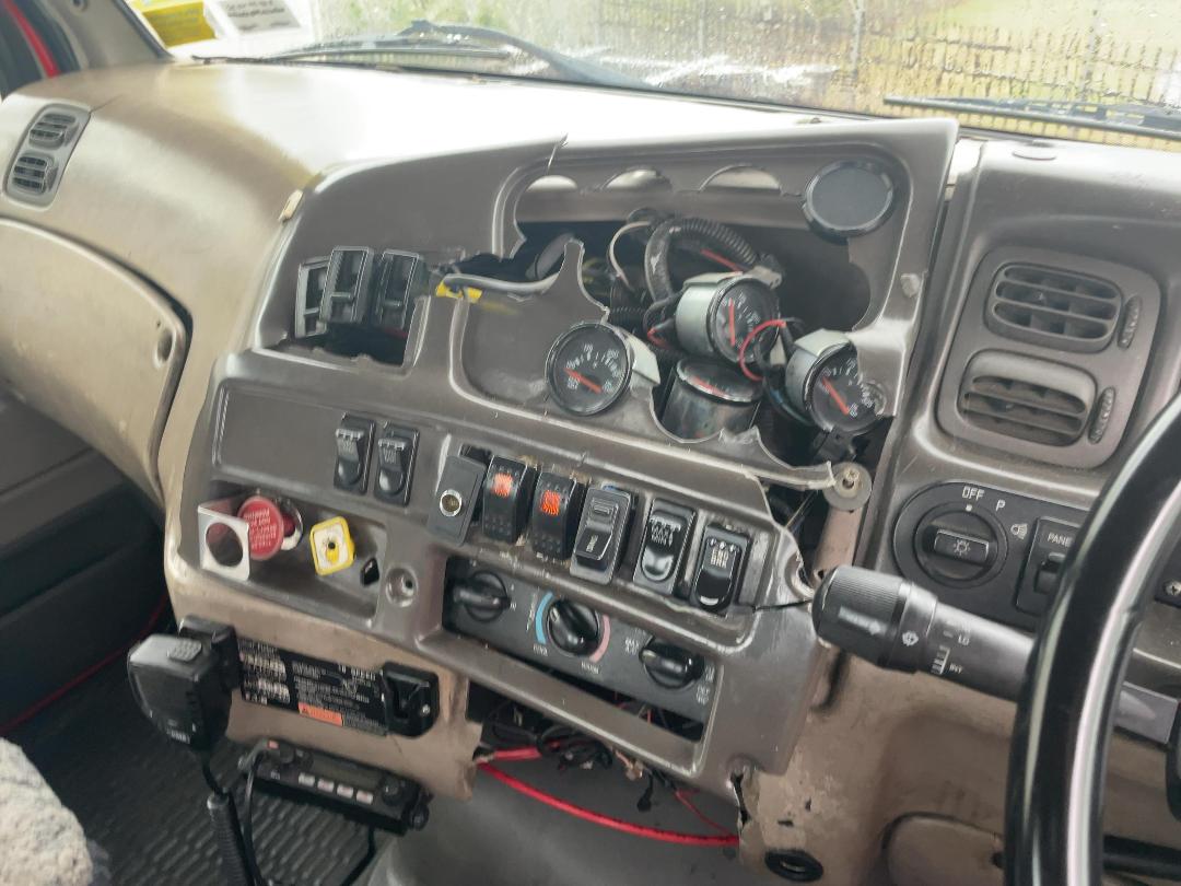 Photo '11' of Sterling LT9500 6x4 Tractor Tractor Unit Photo '11' of Sterling LT9500 6x4 Tractor Tractor Unit