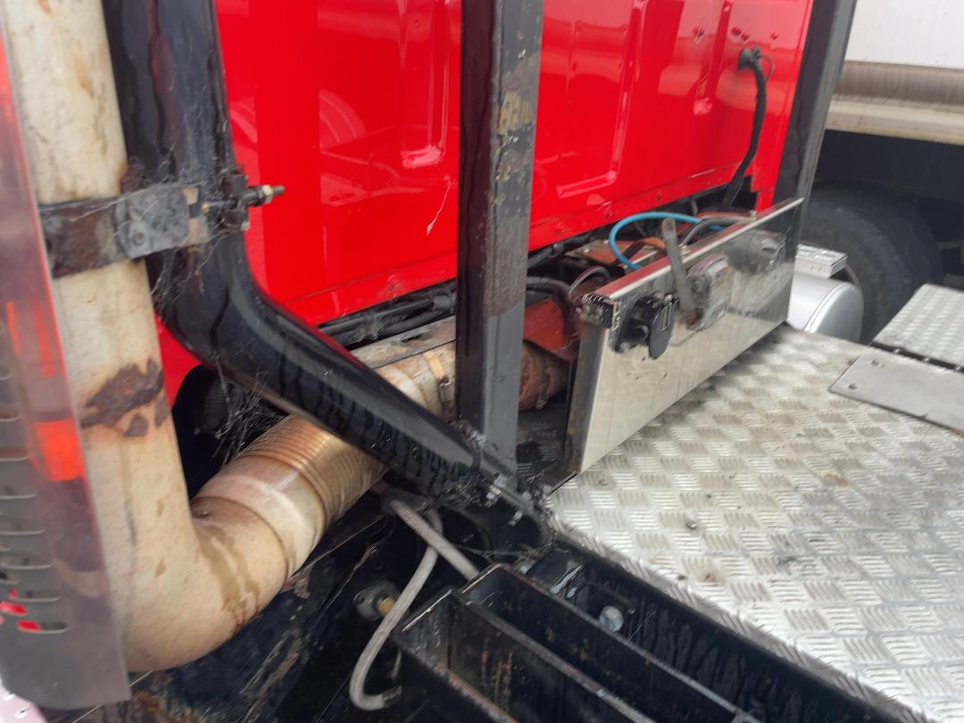 Photo '20' of Sterling LT9500 6x4 Tractor Tractor Unit Photo '20' of Sterling LT9500 6x4 Tractor Tractor Unit