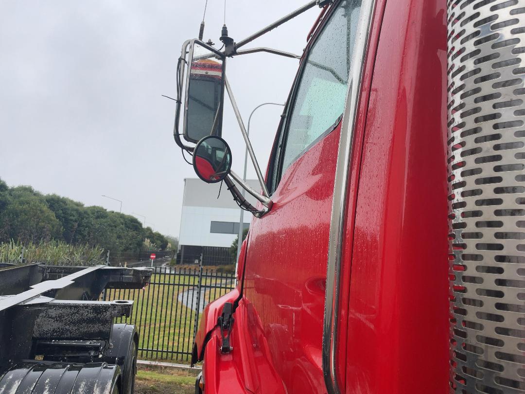 Photo '21' of Sterling LT9500 6x4 Tractor Tractor Unit Photo '21' of Sterling LT9500 6x4 Tractor Tractor Unit