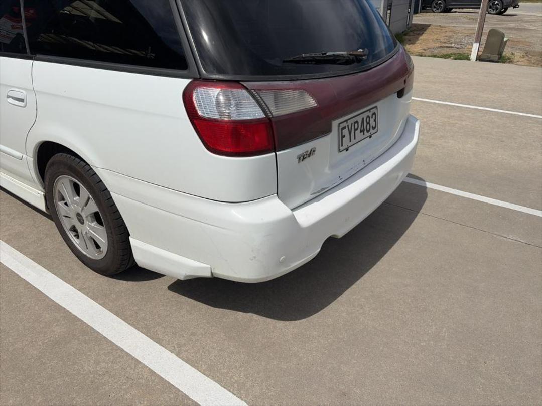 Photo '6' of Subaru Legacy