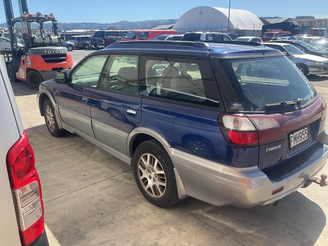 Photo '4' of Subaru Legacy