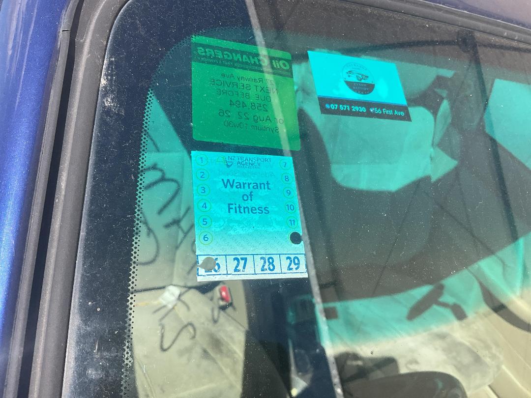 Photo '12' of Subaru Legacy