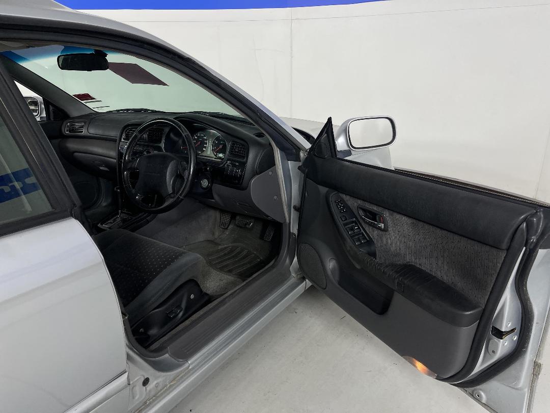 Photo '12' of Subaru Legacy