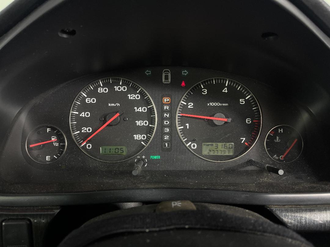 Photo '18' of Subaru Legacy