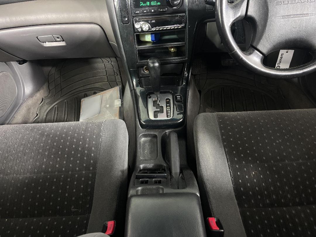 Photo '20' of Subaru Legacy