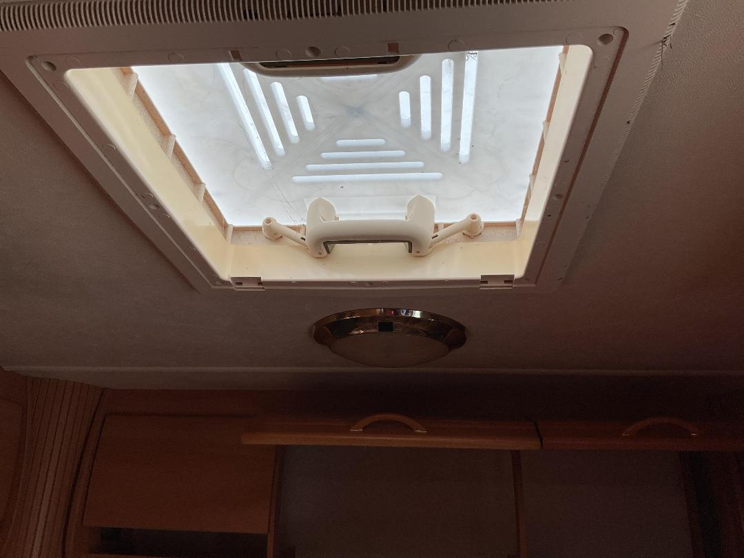 Photo '20' of Swift CHALLENGER Caravan - Single Photo '20' of Swift CHALLENGER Caravan - Single