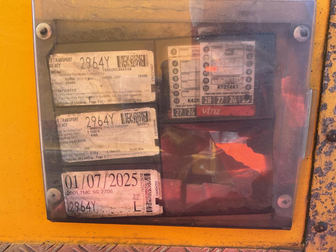 Photo '25' of TMC SH 2705 Curtainsider B-Train Photo '25' of TMC SH 2705 Curtainsider B-Train