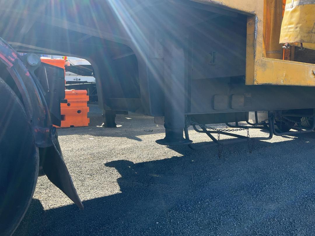 Photo '23' of TMC SH 2705 Curtainsider B-Train Photo '23' of TMC SH 2705 Curtainsider B-Train