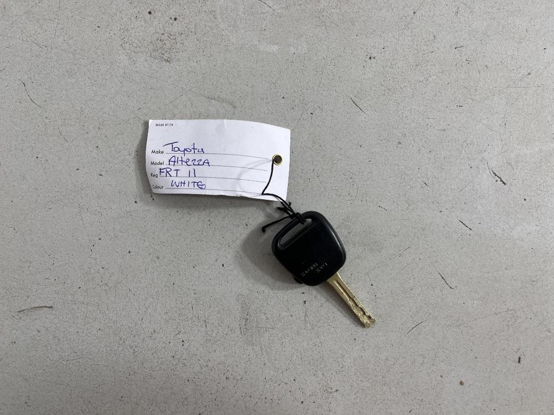 Photo '20' of Toyota Altezza Gita