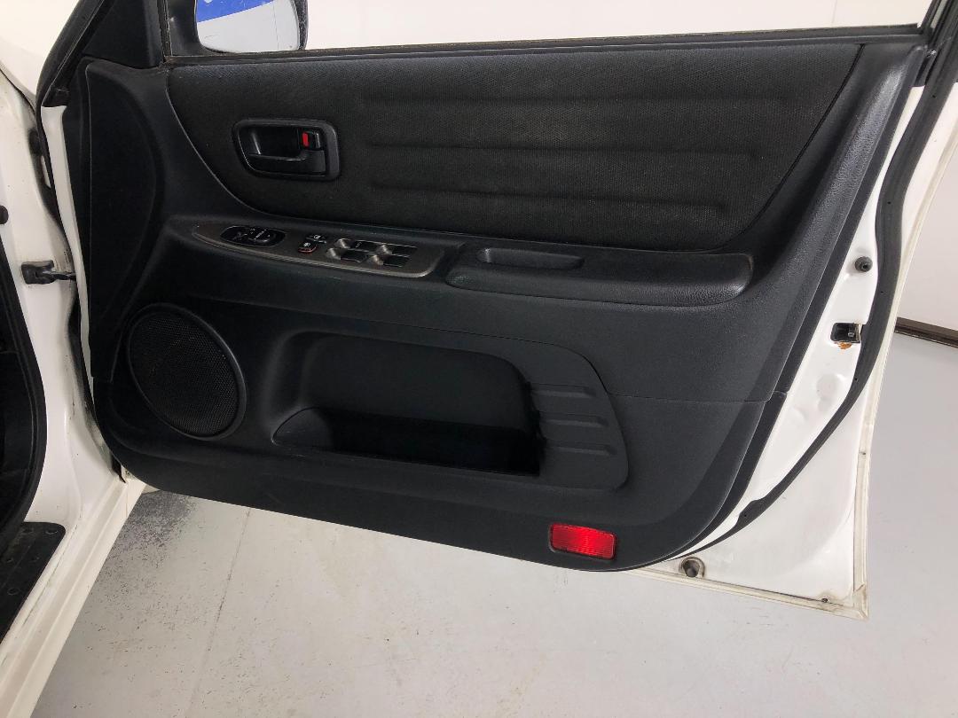 Photo '15' of Toyota Altezza Photo '15' of Toyota Altezza