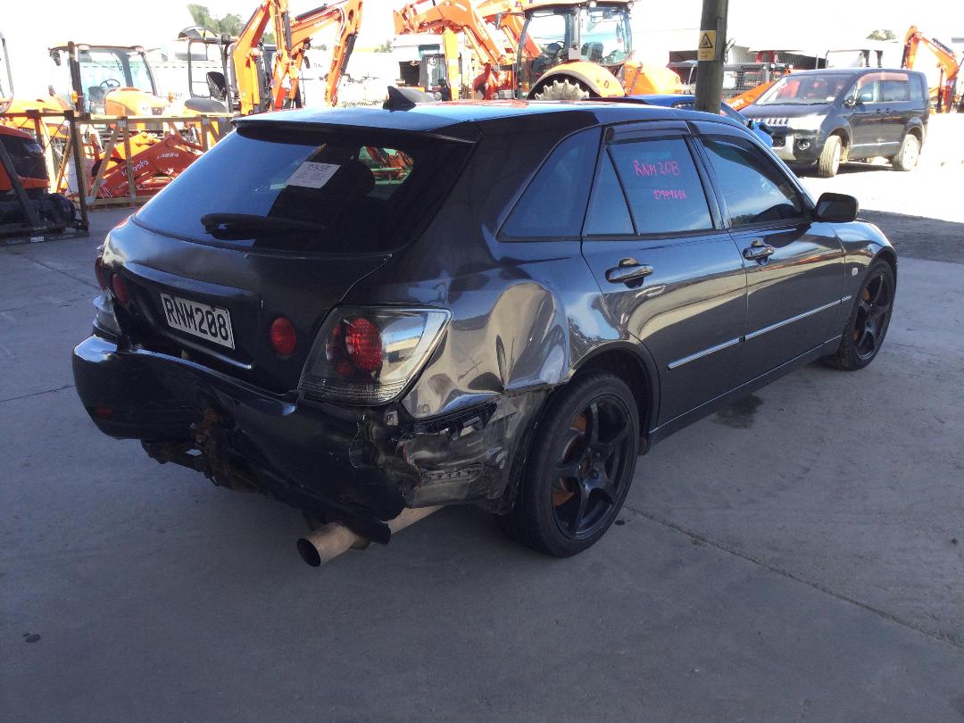 Photo '7' of Toyota Altezza Gita