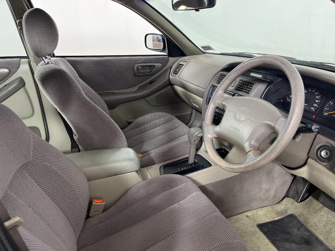 Photo '16' of Toyota Avalon