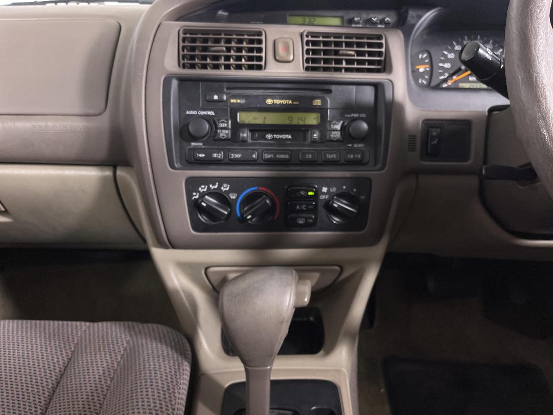 Photo '18' of Toyota Avalon