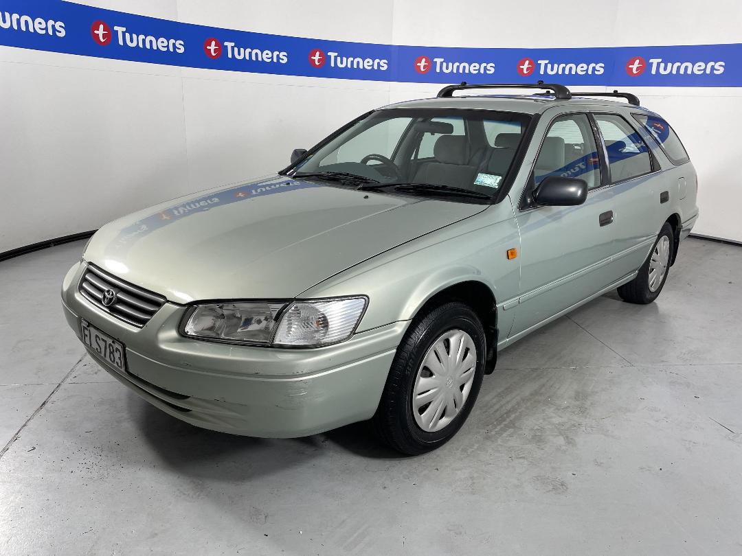 Photo '4' of Toyota Camry