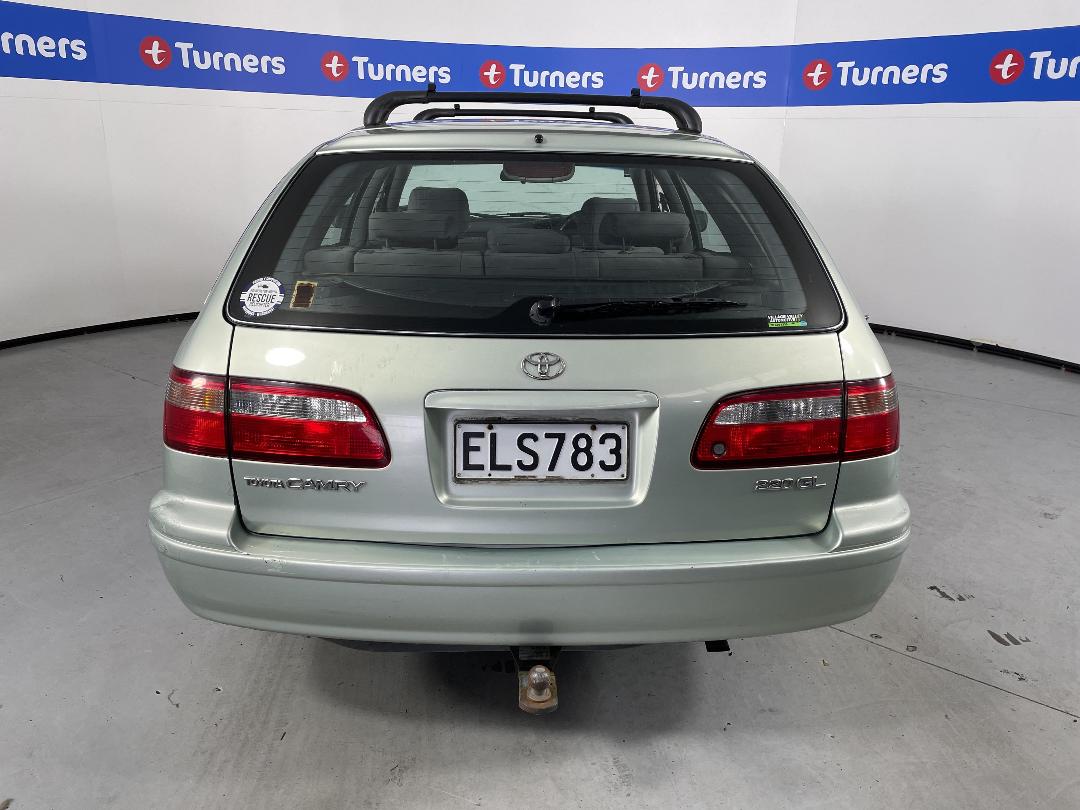 Photo '6' of Toyota Camry