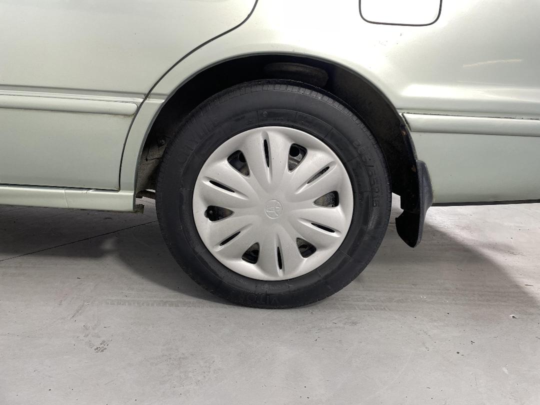 Photo '11' of Toyota Camry