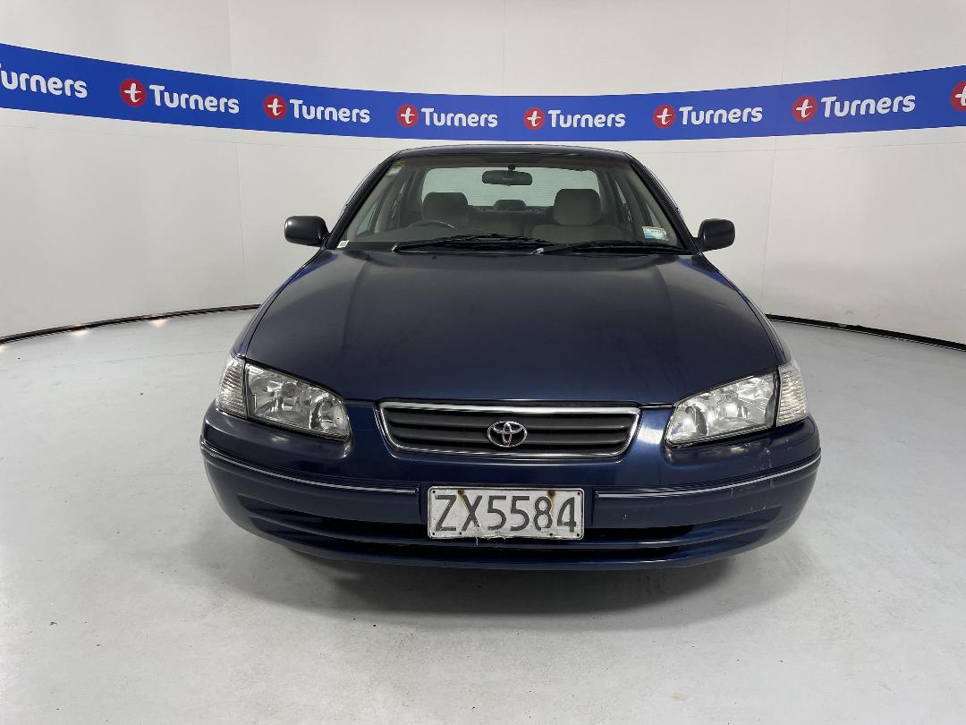 Photo '2' of Toyota Camry Photo '2' of Toyota Camry