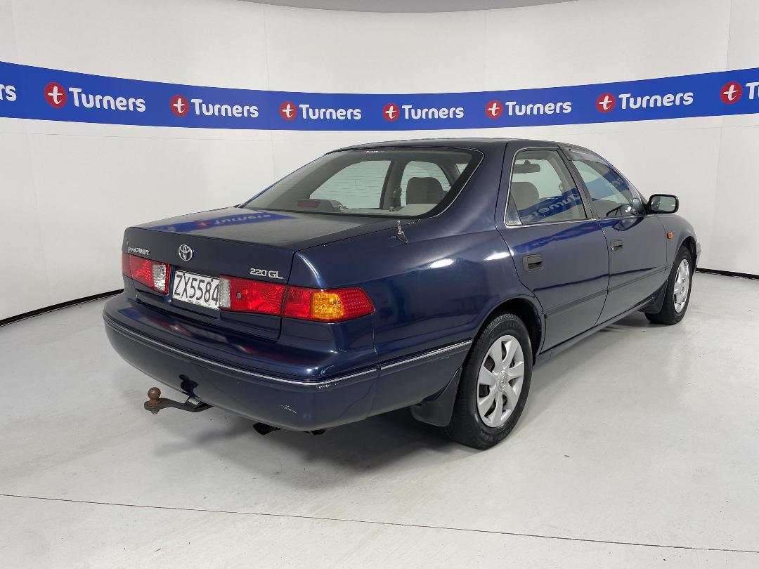 Photo '7' of Toyota Camry Photo '7' of Toyota Camry