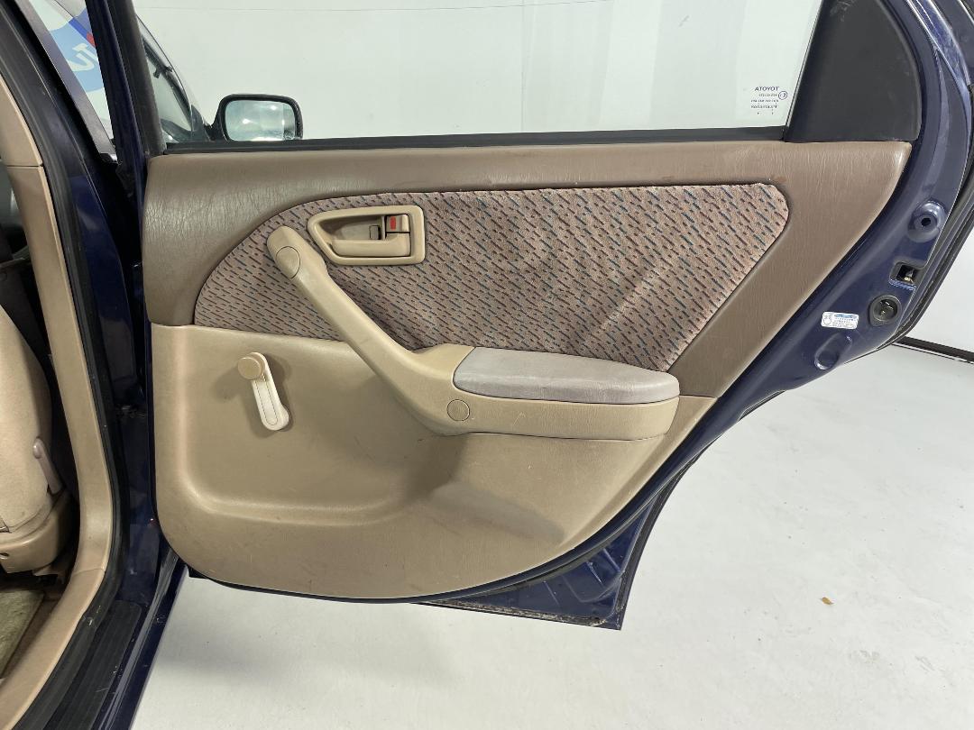 Photo '19' of Toyota Camry Photo '19' of Toyota Camry