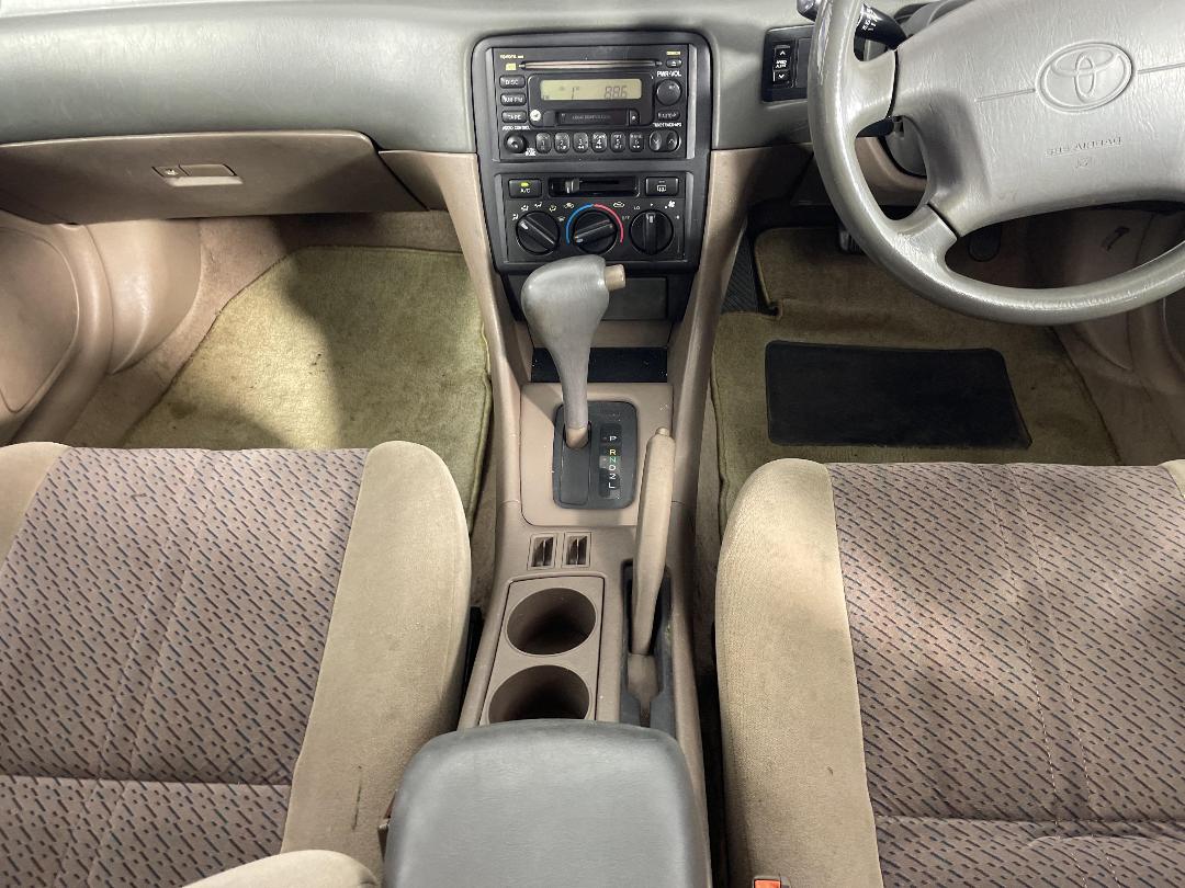 Photo '18' of Toyota Camry Photo '18' of Toyota Camry