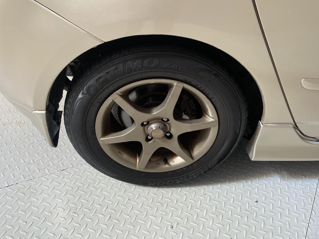 Photo '12' of Toyota Corolla