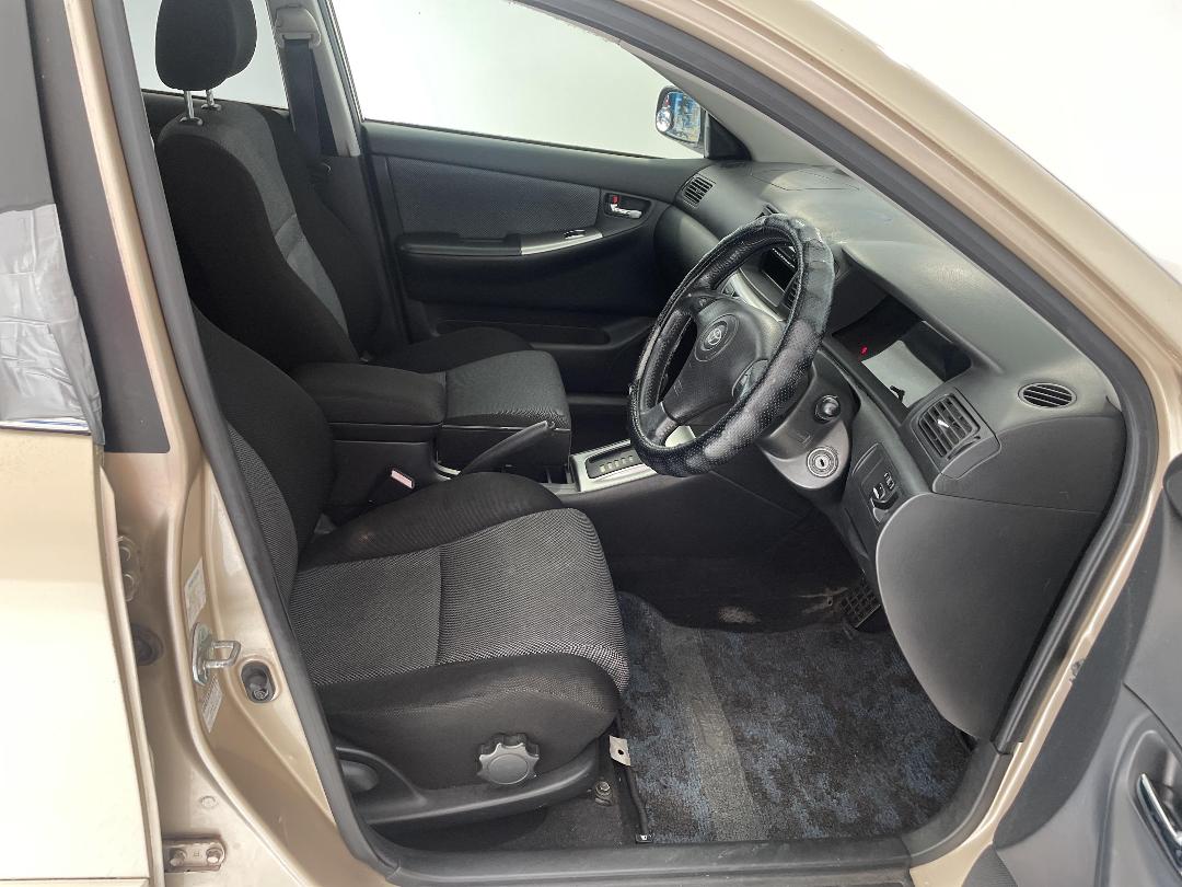 Photo '16' of Toyota Corolla