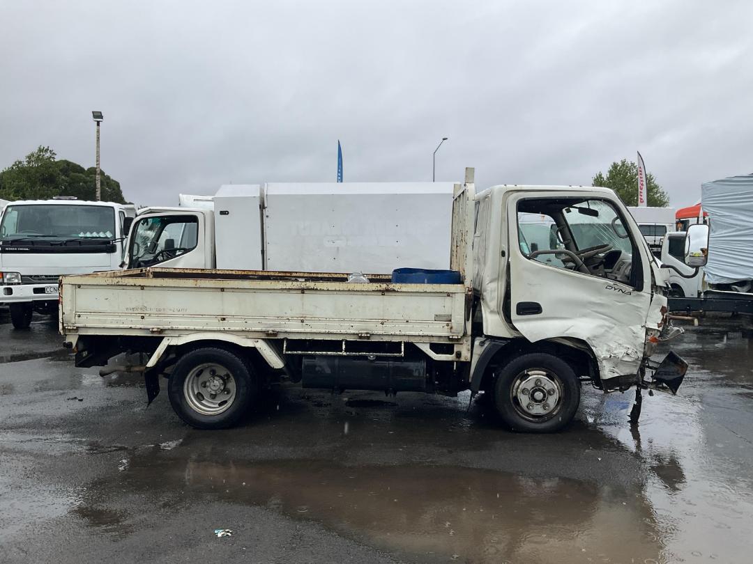 Photo '3' of Toyota Dyna Flat Deck