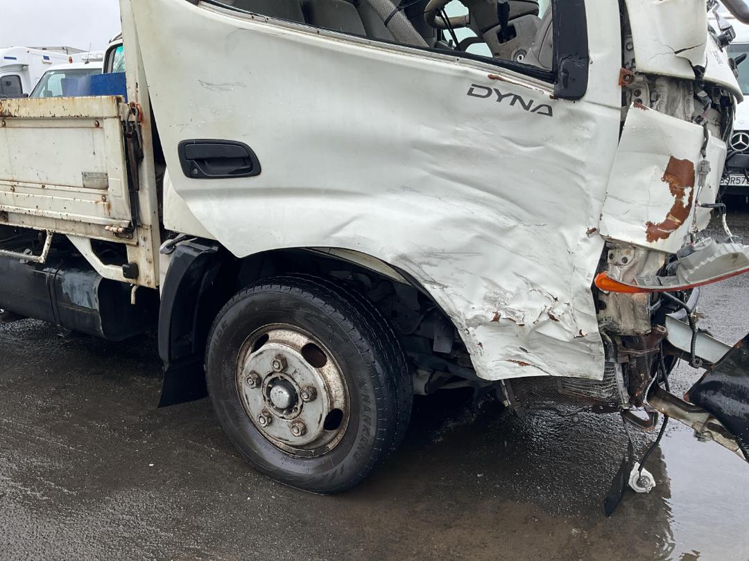 Photo '21' of Toyota Dyna Flat Deck