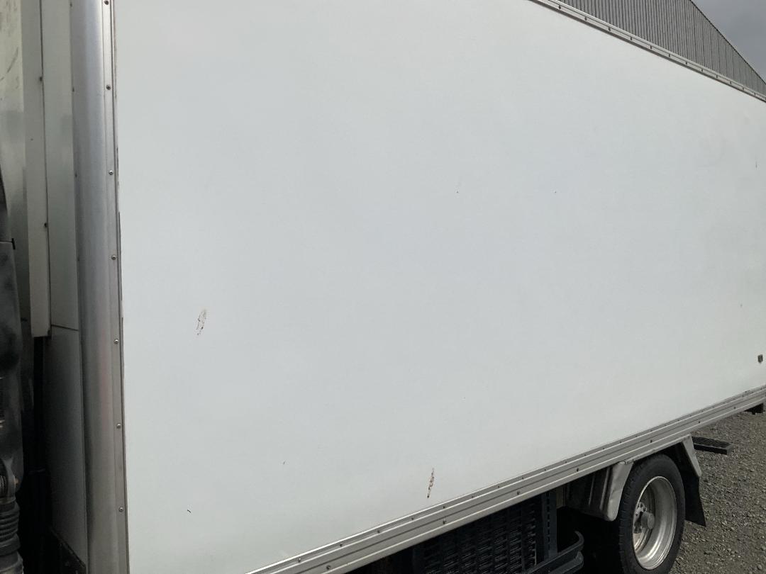 Photo '10' of Toyota Dyna XZU411 Chiller