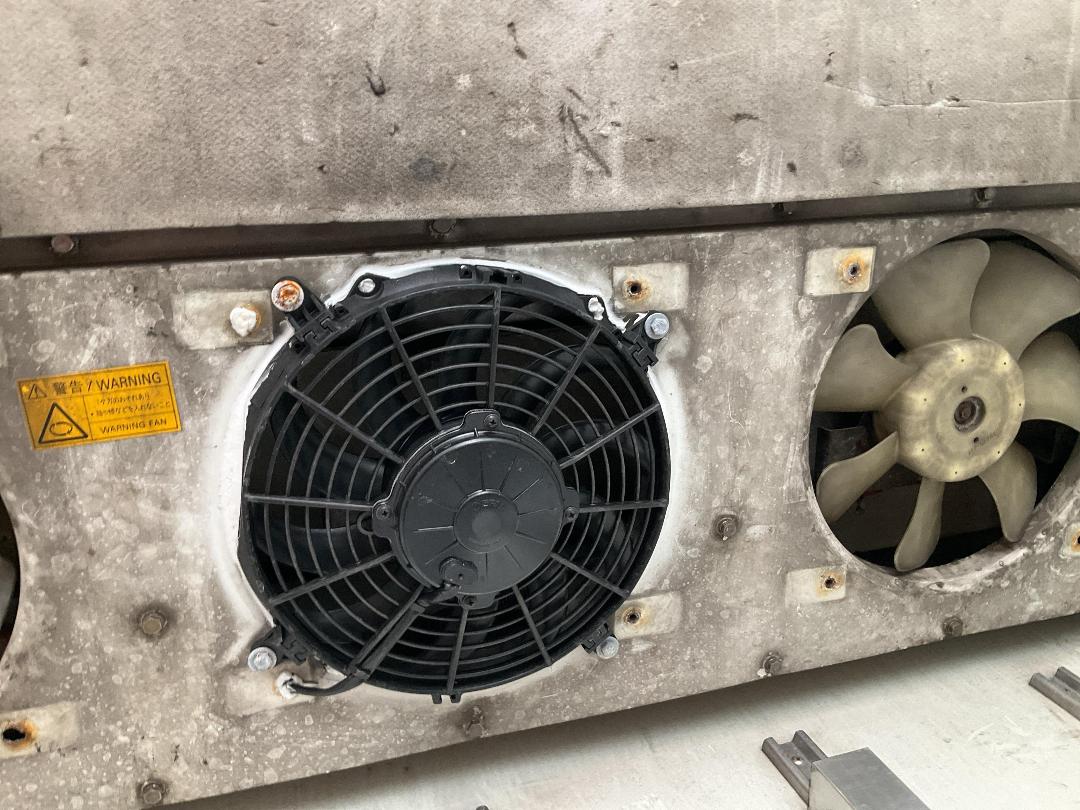 Photo '13' of Toyota Dyna XZU411 Chiller