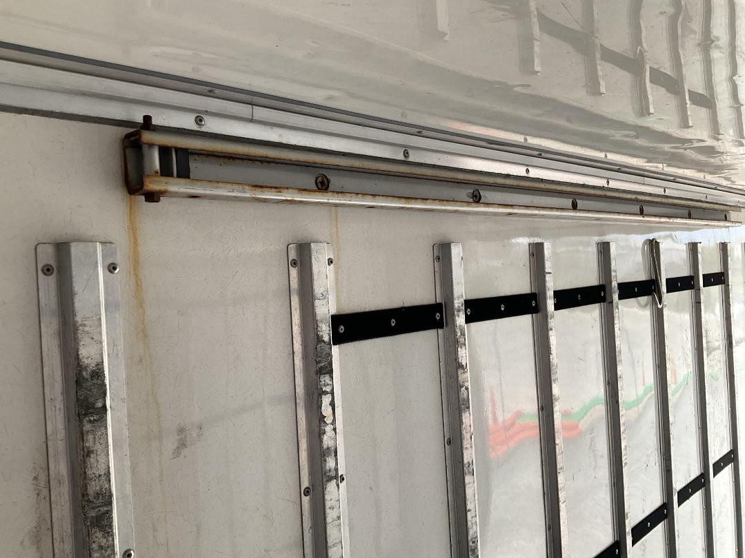 Photo '14' of Toyota Dyna XZU411 Chiller