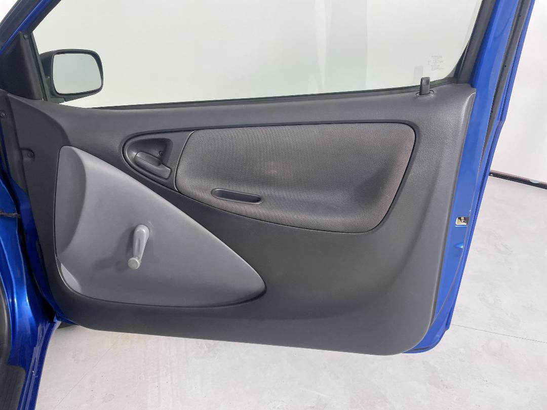 Photo '15' of Toyota Echo