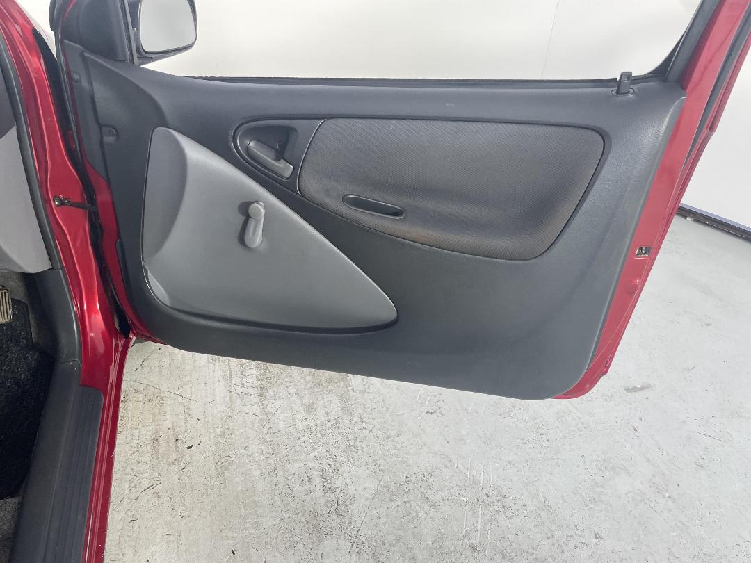 Photo '15' of Toyota Echo