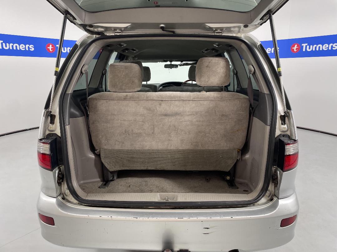 Photo '14' of Toyota Estima