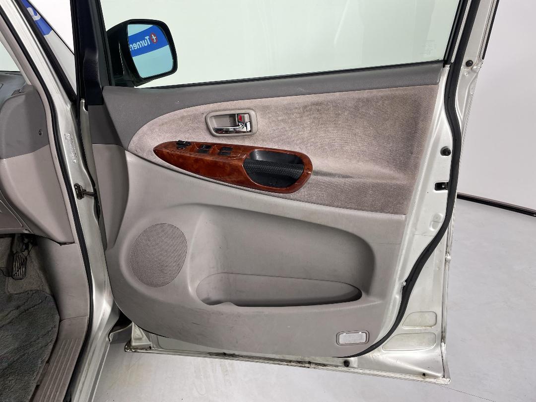 Photo '15' of Toyota Estima