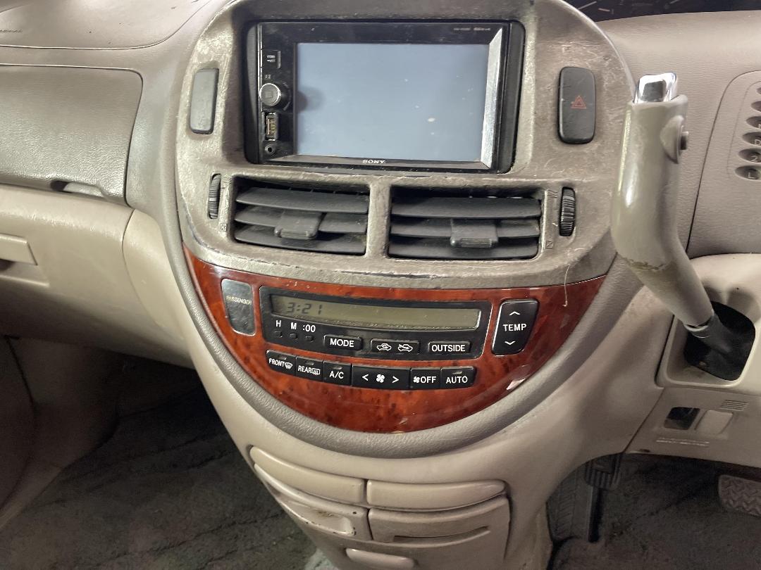 Photo '18' of Toyota Estima