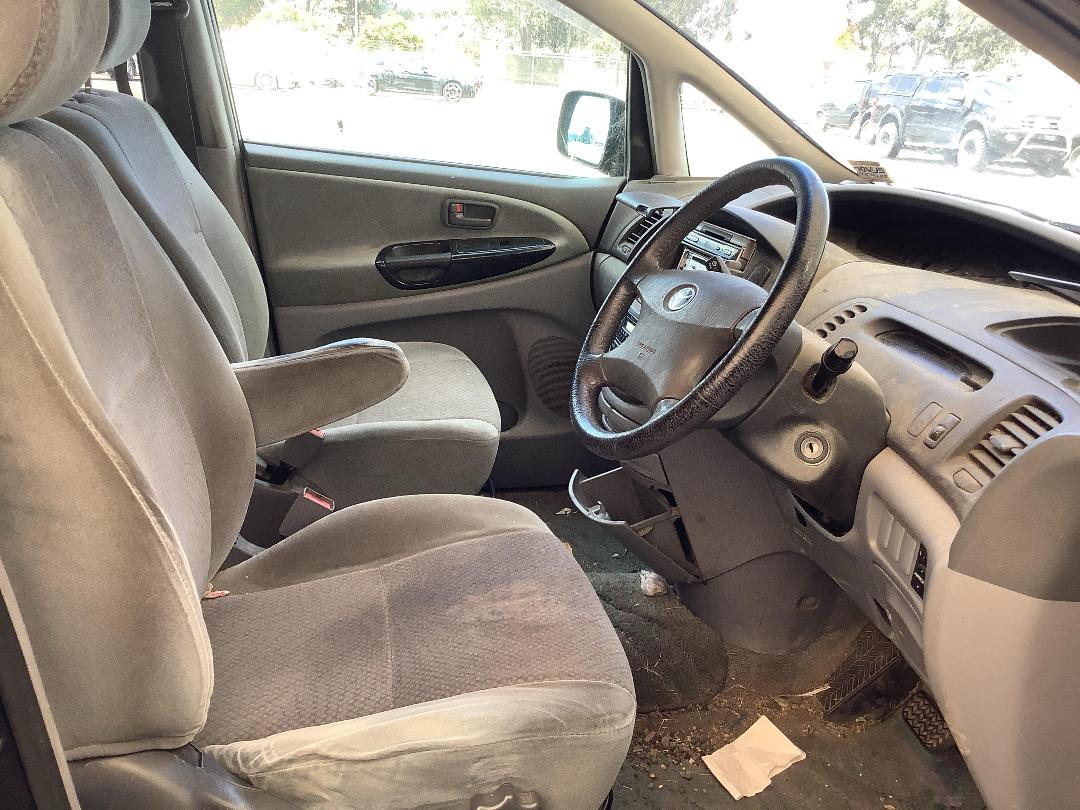 Photo '9' of Toyota Estima T Photo '9' of Toyota Estima T