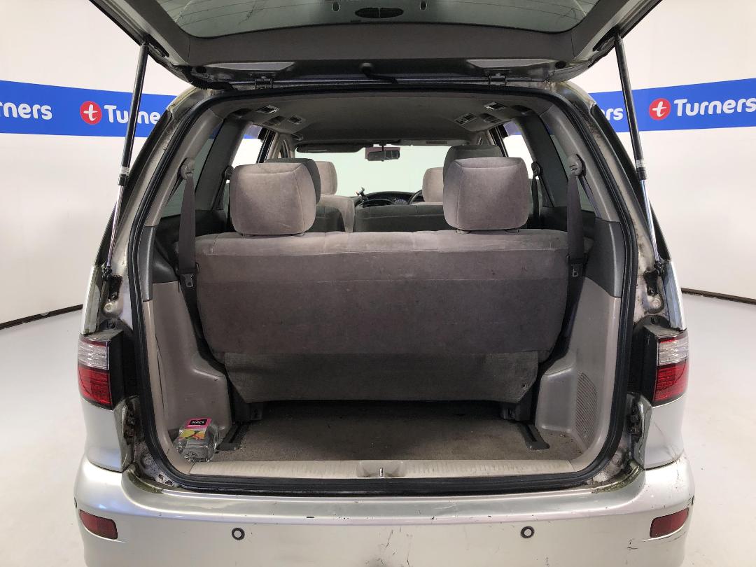 Photo '12' of Toyota Estima T