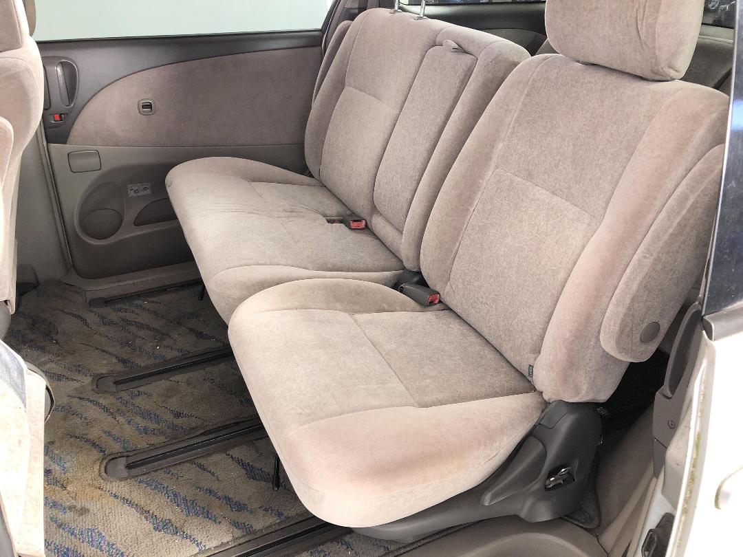 Photo '18' of Toyota Estima T