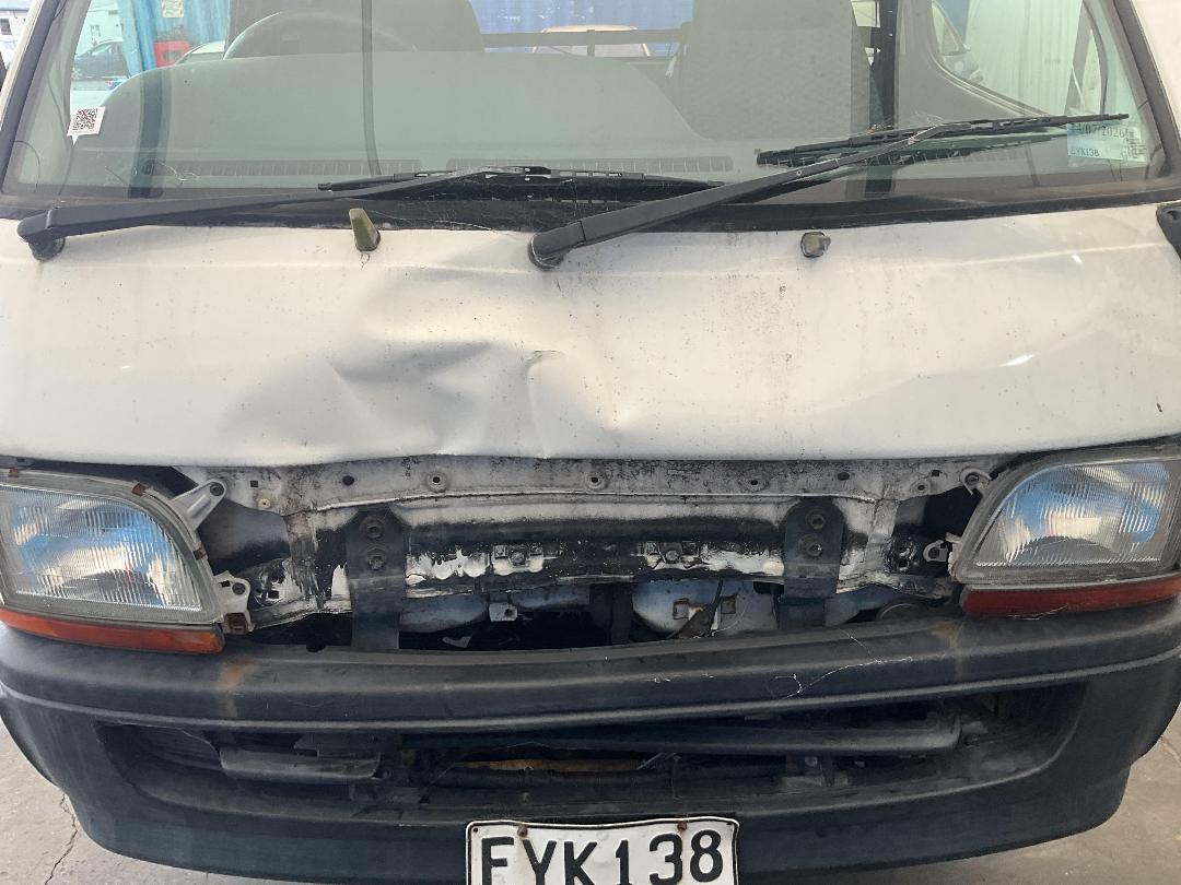 Photo '16' of Toyota Hiace VAN Photo '16' of Toyota Hiace VAN