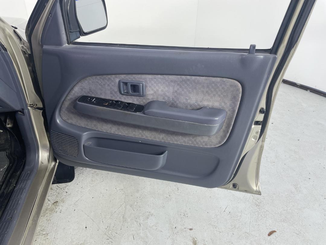 Photo '15' of Toyota Hilux Photo '15' of Toyota Hilux