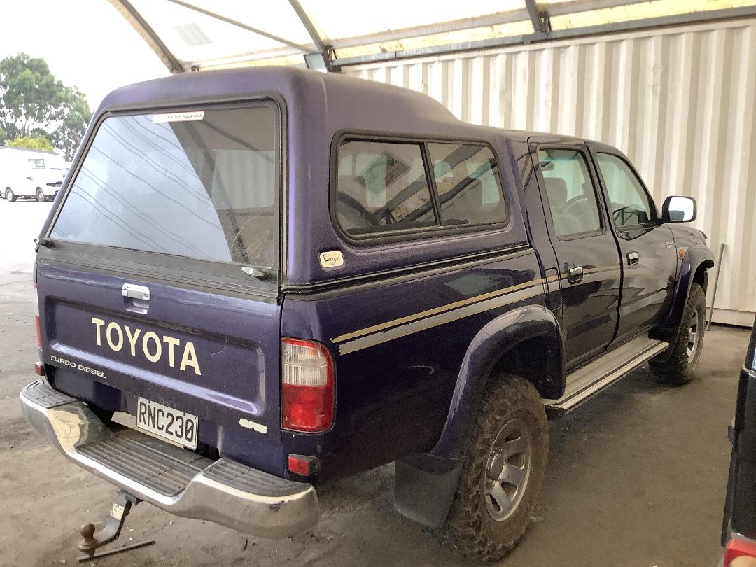 Photo '8' of Toyota Hilux TD SR5 D/C